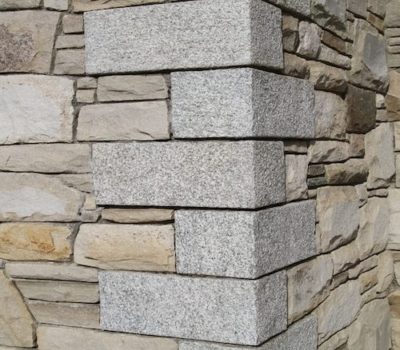 GRANITE QUOINS
